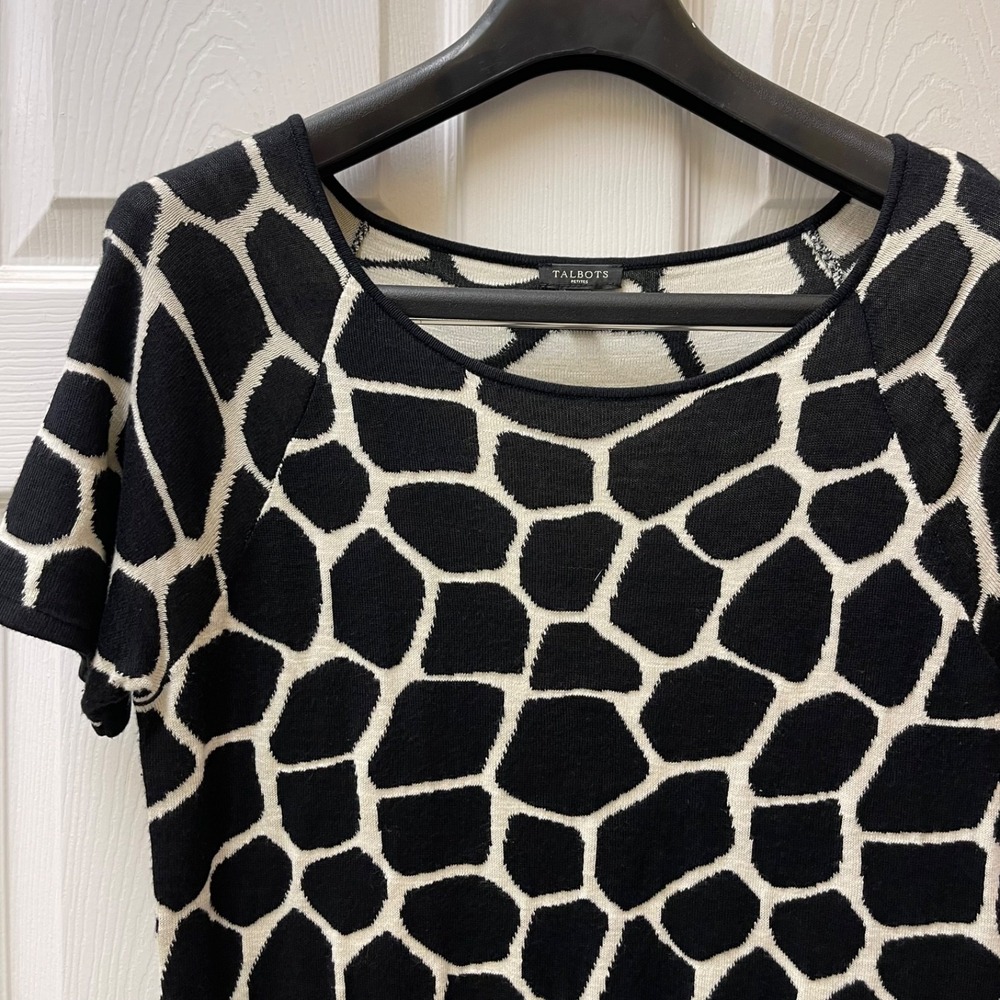 Talbots Petite Sz MP Black & Ivory Giraffe Knit Sweater Dress Knee Length